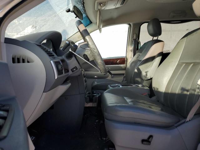 Photo 7 from auction – 2010 CHRYSLER TOWN & COU with VIN 2A4RR5D15AR253801