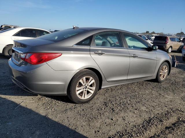 Photo 3 from auction – 2013 HYUNDAI SONATA GLS with VIN 5NPEB4AC9DH695913