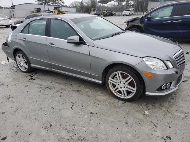 Photo 4 from auction – 2010 MERCEDES-BENZ E 550 with VIN WDDHF7CB1AA106112
