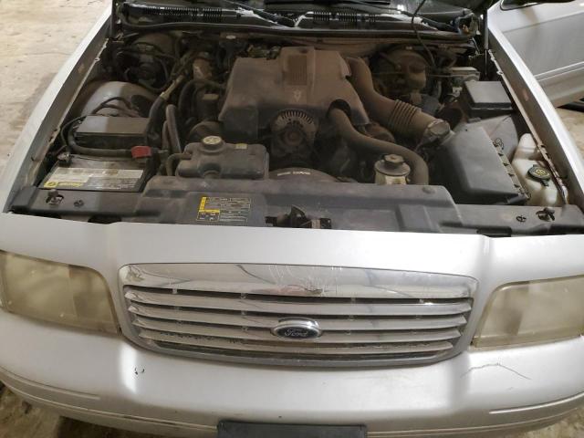 Photo 11 from auction – 2003 FORD CROWN VICT with VIN 2FAHP74W33X140240