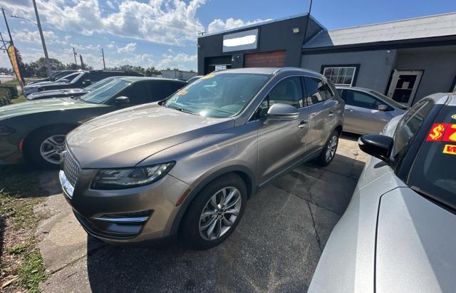 Photo 2 from auction – 2019 LINCOLN MKC SELECT with VIN 5LMCJ2C90KUL47025