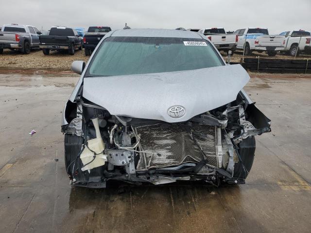Photo 5 from auction – 2015 TOYOTA SIENNA LE with VIN 5TDKK3DC1FS680795