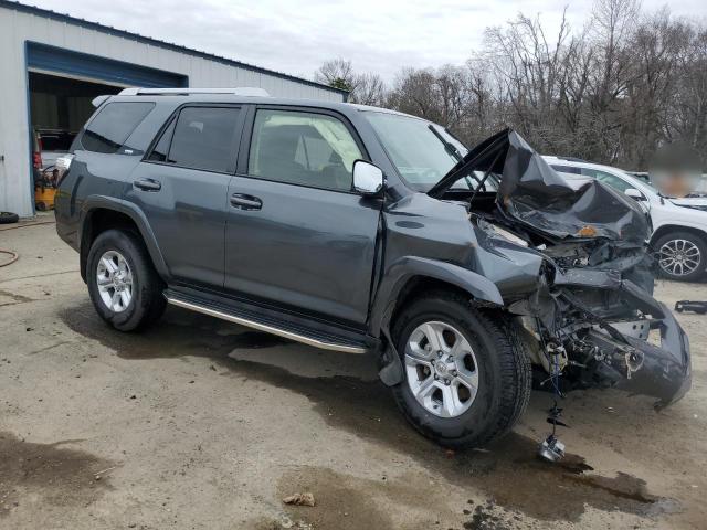 Photo 4 from auction – 2018 TOYOTA 4RUNNER SR with VIN JTEZU5JR1J5185360