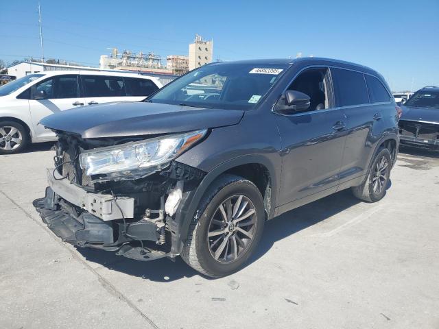 TOYOTA HIGHLANDER 2018 with VIN 5TDKZRFH9JS534239 - Photo from auction