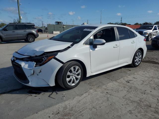 TOYOTA COROLLA LE 2020 with VIN 5YFEPRAE4LP038597 - Photo from auction