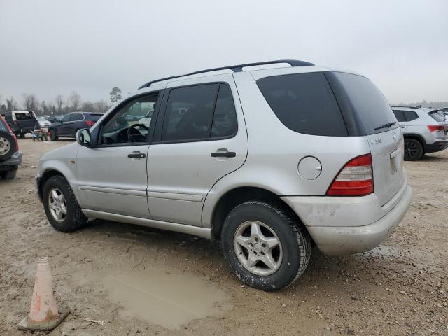 Снимка 2 от търг – 2000 MERCEDES-BENZ ML 320 с VIN 4JGAB54E8YA214902