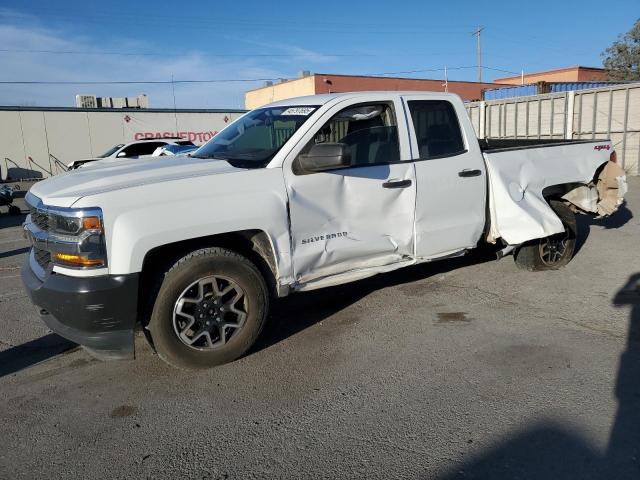 CHEVROLET SILVERADO 2018 with VIN 1GCVKNEC7JZ343899 - Photo from auction