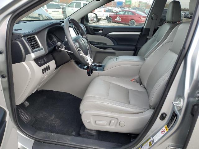Photo 7 from auction – 2017 TOYOTA HIGHLANDER with VIN 5TDJZRFH3HS521587