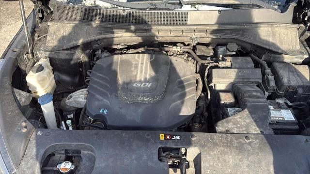 Photo 7 from auction – 2017 KIA SORENTO EX with VIN 5XYPHDA59HG231042