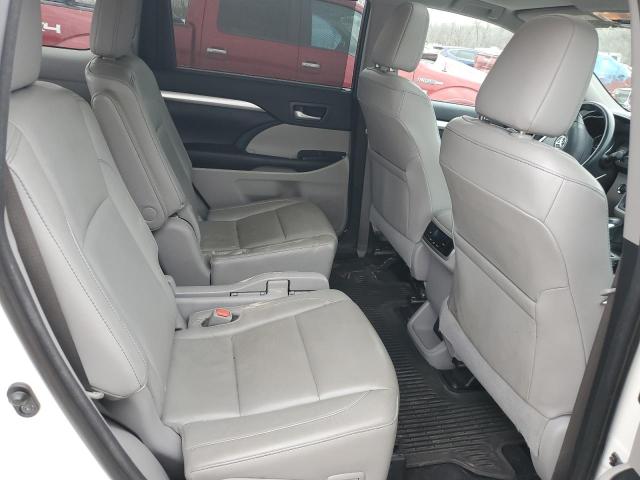 Photo 11 from auction – 2016 TOYOTA HIGHLANDER with VIN 5TDJKRFH8GS248830