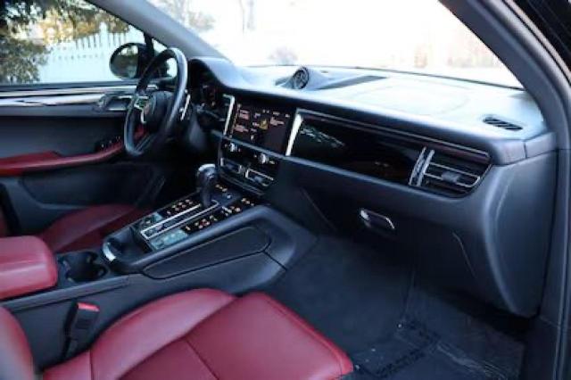 Photo 5 from auction – 2023 PORSCHE MACAN BASE with VIN WP1AA2A56PLB04331