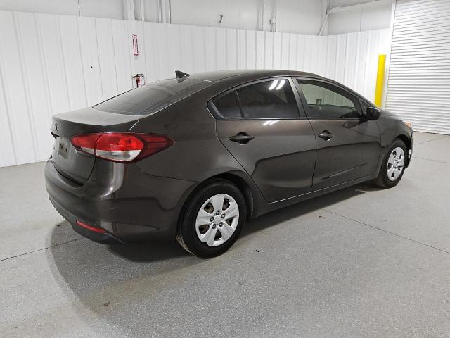 Photo 3 from auction – 2018 KIA FORTE LX with VIN 3KPFK4A76JE227211