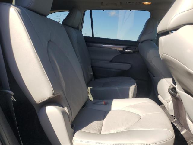 Photo 11 from auction – 2021 TOYOTA HIGHLANDER with VIN 5TDFZRBH8MS130375