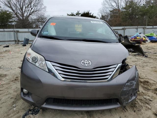 Photo 5 from auction – 2017 TOYOTA SIENNA XLE with VIN 5TDYZ3DC9HS800500