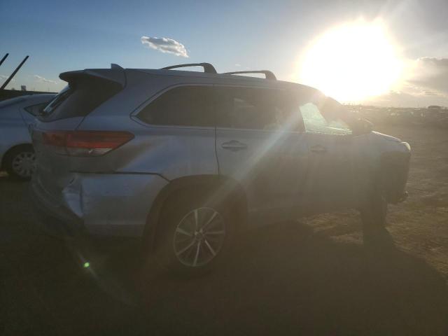 Photo 3 from auction – 2018 TOYOTA HIGHLANDER with VIN 5TDJZRFH3JS542218