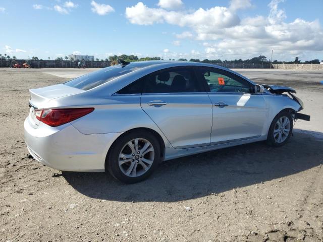 Photo 3 from auction – 2012 HYUNDAI SONATA SE with VIN 5NPEC4AC5CH320340