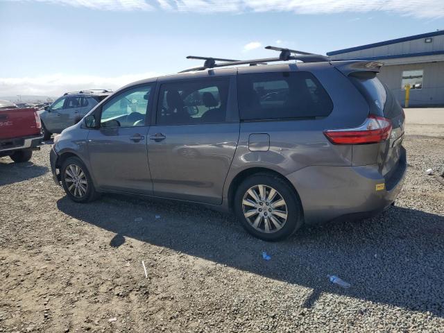 Photo 2 from auction – 2017 TOYOTA SIENNA LE with VIN 5TDJZ3DC0HS162025
