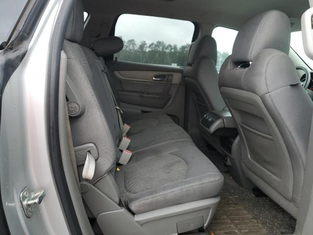 Photo 11 from auction – 2017 CHEVROLET TRAVERSE L with VIN 1GNKRFED4HJ354002