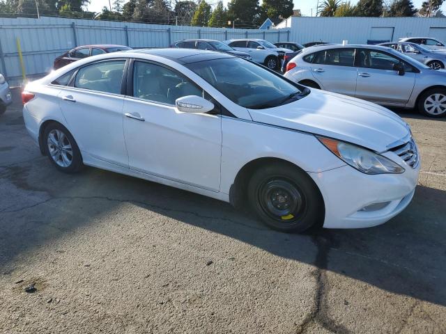 Photo 4 from auction – 2012 HYUNDAI SONATA SE with VIN 5NPEC4AC7CH460275