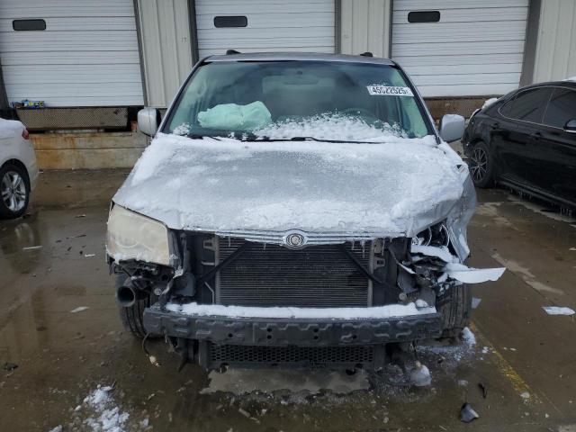 Photo 5 from auction – 2010 CHRYSLER TOWN & COU with VIN 2A4RR5D17AR450503