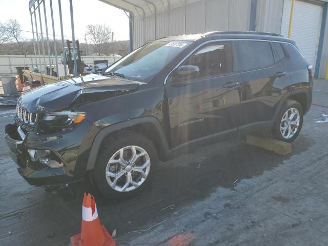 JEEP COMPASS LA 2024 z numerem VIN 3C4NJDBN1RT173982 - Zdjęcie z aukcji
