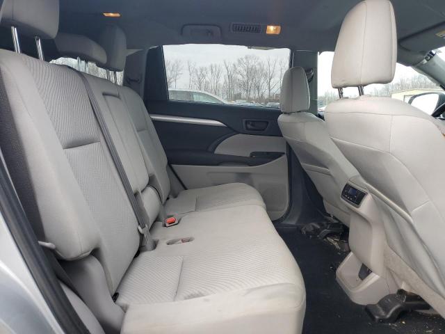 Photo 11 from auction – 2019 TOYOTA HIGHLANDER with VIN 5TDBGRFH4KS057680