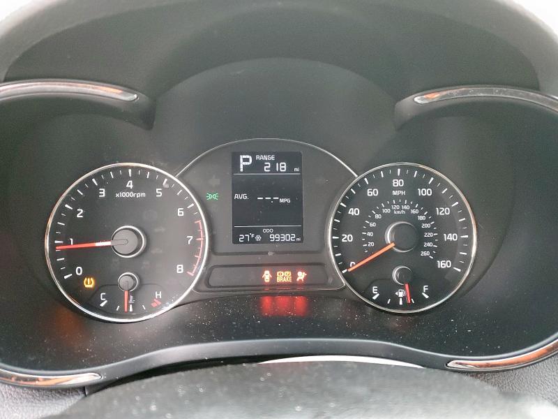 Photo 9 from auction – 2017 KIA FORTE LX with VIN 3KPFK4A71HE031316