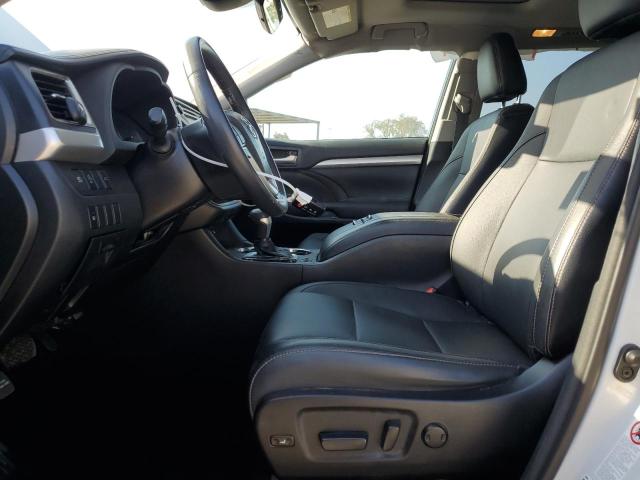Снимка 7 от търг – 2017 TOYOTA HIGHLANDER с VIN 5TDKZRFH6HS514461