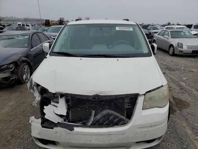 Photo 5 from auction – 2010 CHRYSLER TOWN & COU with VIN 2A4RR5D15AR304648