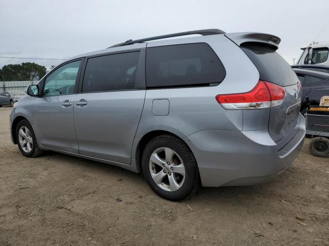 Photo 2 from auction – 2013 TOYOTA SIENNA LE with VIN 5TDKK3DC6DS315462