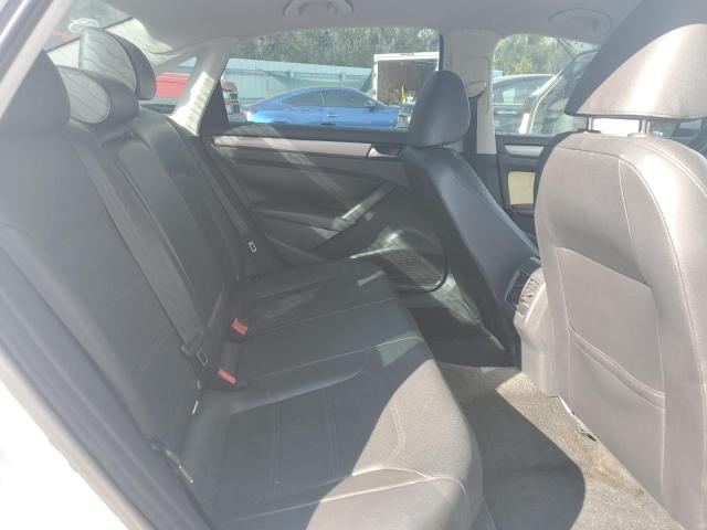 Photo 10 from auction – 2015 VOLKSWAGEN PASSAT SE with VIN 1VWBT7A37FC032708