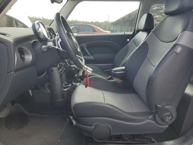 Photo 7 from auction – 2006 MINI COOPER S with VIN WMWRE33566TG99577