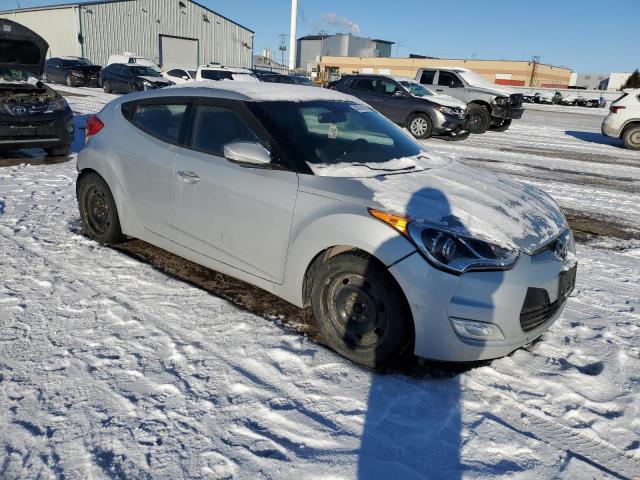 Photo 4 from auction – 2016 HYUNDAI VELOSTER with VIN KMHTC6AD3GU273375