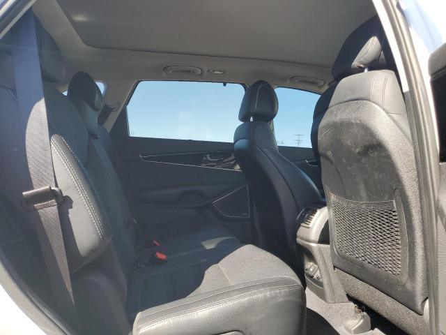 Photo 11 from auction – 2016 KIA SORENTO SX with VIN 5XYPKDA50GG151368