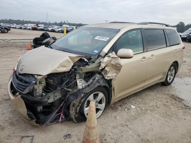 Photo 1 from auction – 2011 TOYOTA SIENNA LE with VIN 5TDKK3DC7BS093317