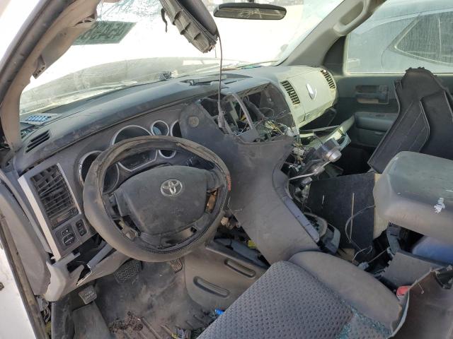 Photo 8 from auction – 2011 TOYOTA TUNDRA with VIN 5TFRM5F16BX030929