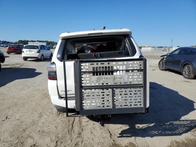 Photo 6 from auction – 2018 TOYOTA 4RUNNER SR with VIN JTEZU5JR8J5179037