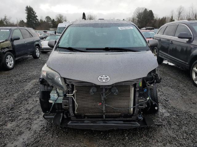 Photo 5 from auction – 2011 TOYOTA SIENNA XLE with VIN 5TDDK3DC5BS025817