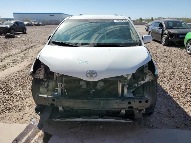 Photo 5 from auction – 2015 TOYOTA SIENNA LE with VIN 5TDKK3DCXFS612995