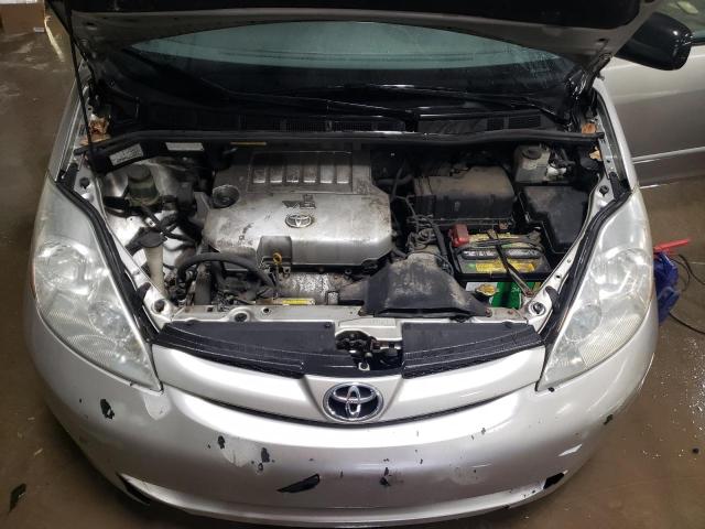 Photo 11 from auction – 2010 TOYOTA SIENNA CE with VIN 5TDKK4CC5AS322566