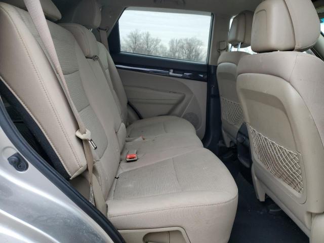 Photo 11 from auction – 2015 KIA SORENTO LX with VIN 5XYKTCA62FG655459
