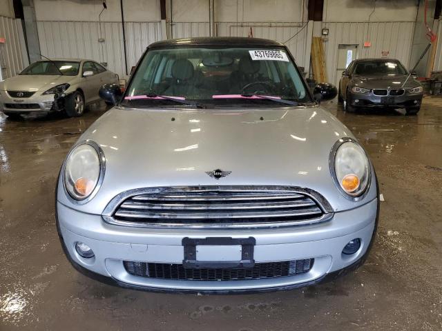 Photo 5 from auction – 2010 MINI COOPER with VIN WMWMF3C52ATZ64752