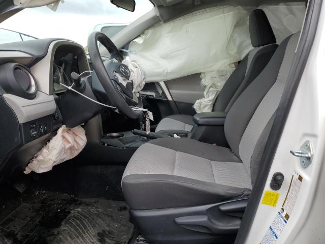 Photo 7 from auction – 2014 TOYOTA RAV4 LE with VIN JTMBFREV7E5029487