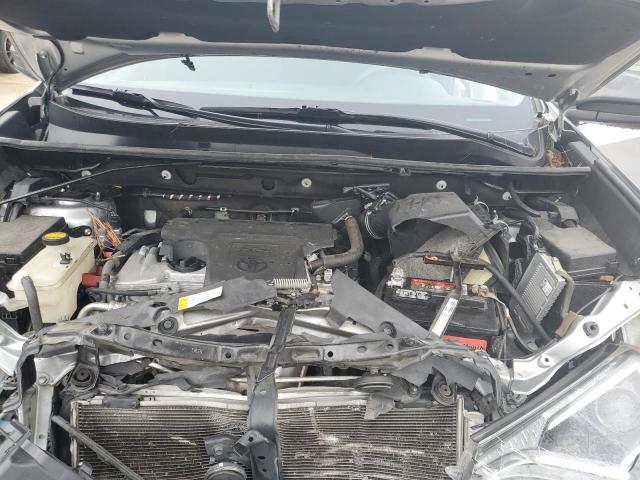 Photo 11 from auction – 2018 TOYOTA RAV4 LE with VIN 2T3BFREV4JW840523