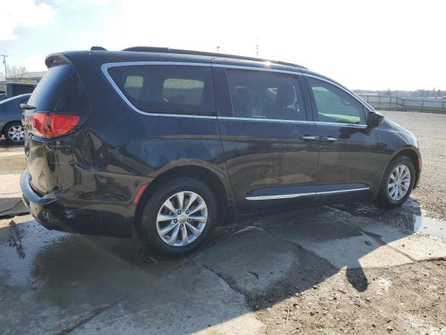 Photo 3 from auction – 2017 CHRYSLER PACIFICA T with VIN 2C4RC1BG4HR530262