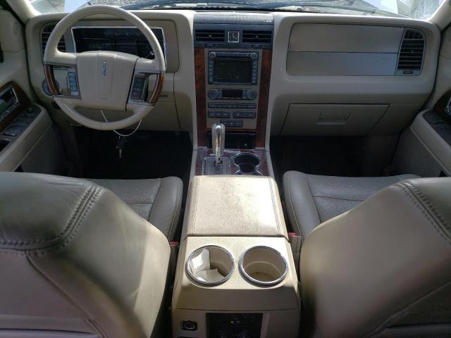 Photo 8 from auction – 2011 LINCOLN NAVIGATOR with VIN 5LMJJ3J51BEJ08509