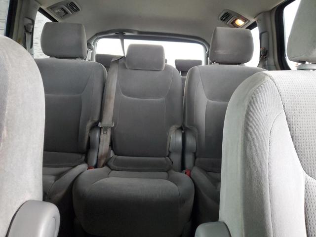 Photo 10 from auction – 2004 TOYOTA SIENNA CE with VIN 5TDZA23C94S135745