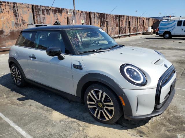 Photo 4 from auction – 2023 MINI COOPER SE with VIN WMW13DJ05P2S71925