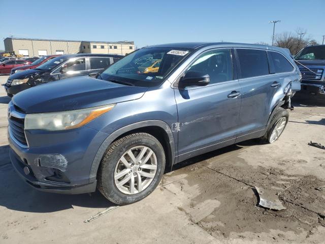 TOYOTA HIGHLANDER 2015 with VIN 5TDBKRFH0FS138597 - Photo from auction