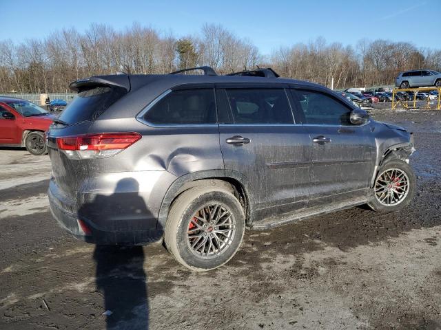 Photo 3 from auction – 2018 TOYOTA HIGHLANDER with VIN 5TDZZRFH8JS248767